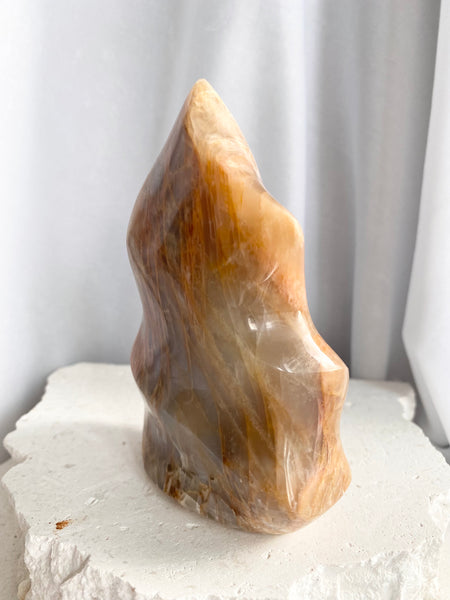 Peach Moonstone Flame #8