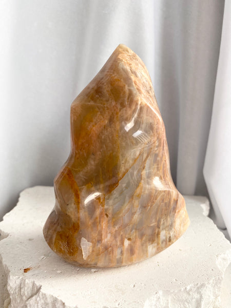 Peach Moonstone Flame #8