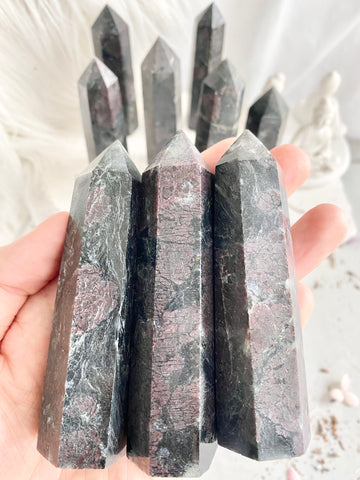 Garnet in Astrophyllite Point